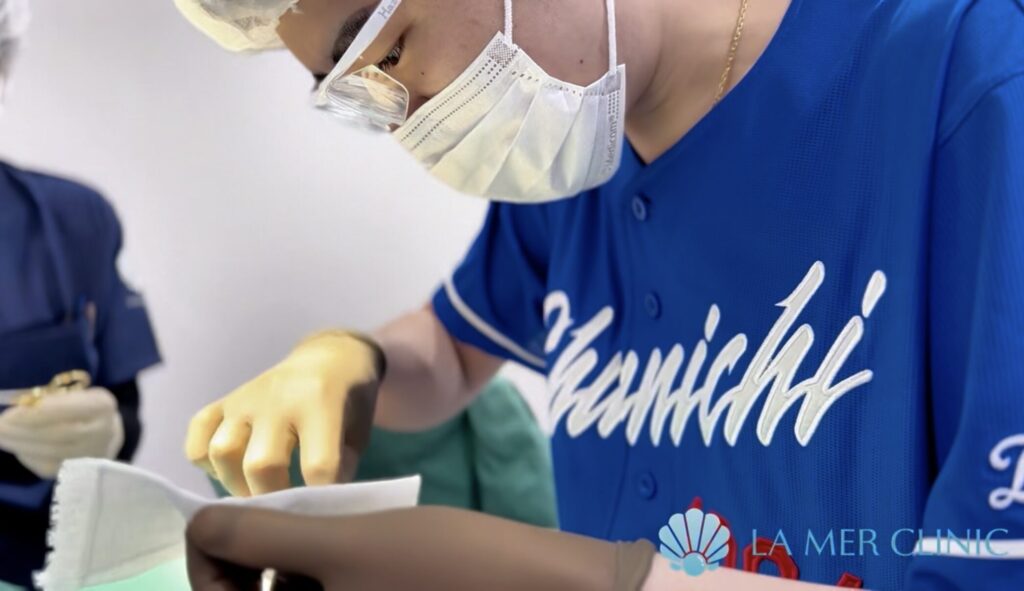 LA MER CLINIC 辻航平院長の手術風景
